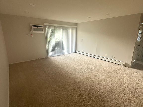3rd image of 9S220 Lake Dr