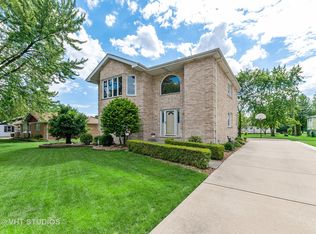 7930 Latrobe Ave, Burbank, IL