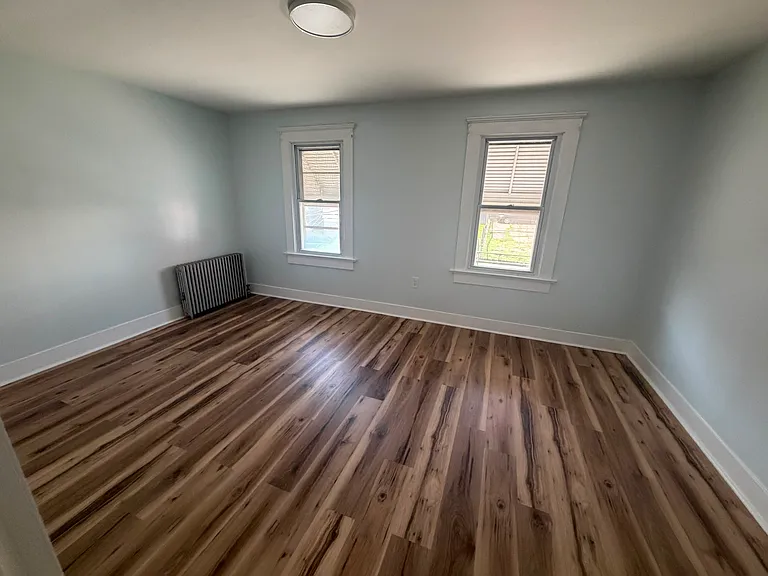 493 Madison St — Photo 15