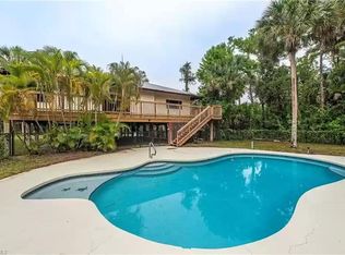 260 9th St NW, Naples, FL 34120