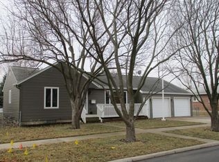 520 E Bluff St, Carroll, IA 51401