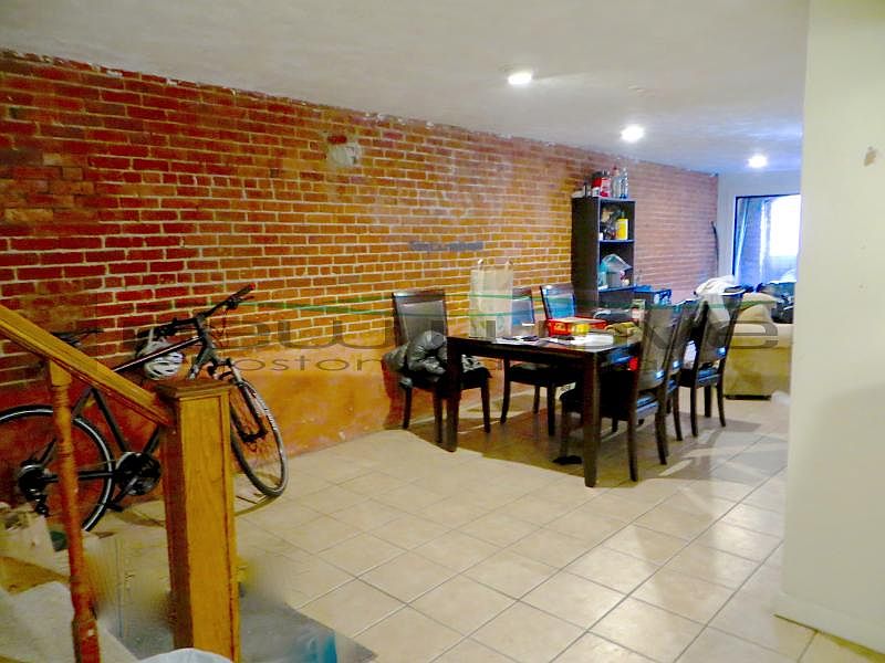 1st image of 620 Columbus Ave #9