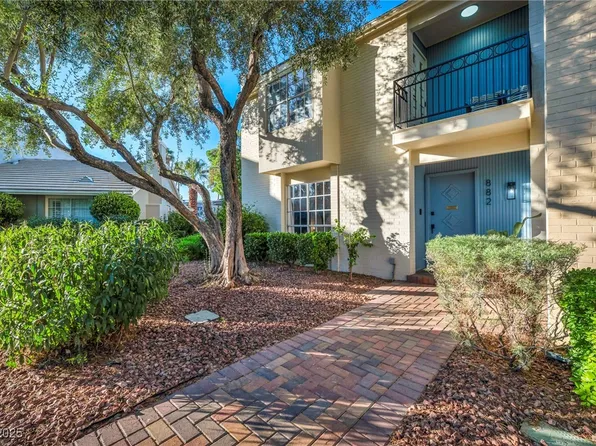 882 Tam O Shanter, Las Vegas, NV 89109