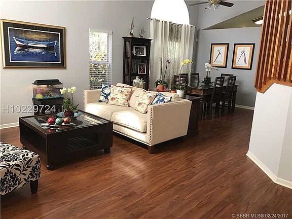 3rd image of 2916 Oak Park Cir