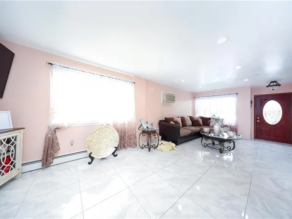 49 Lewiston Street image 14 of 45