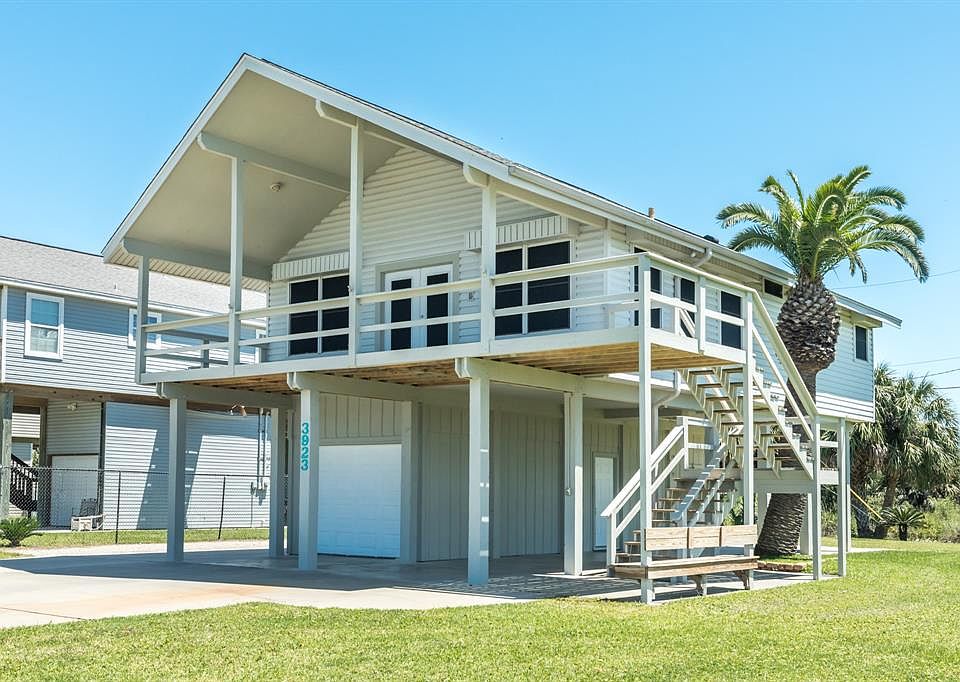 1st image of 3923 Laguna Dr