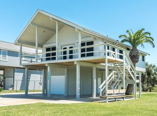 3923 Laguna Dr, Galveston, TX 77554