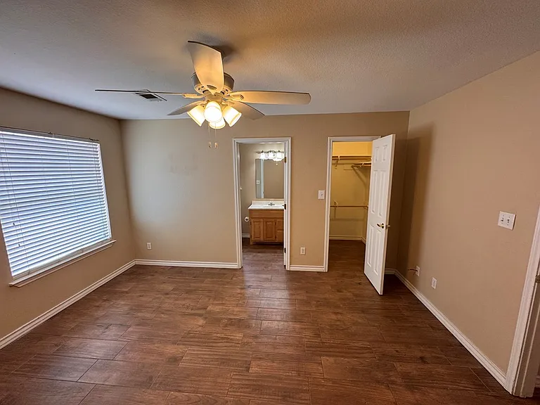 4503 Crockett Ave #B — Photo 16