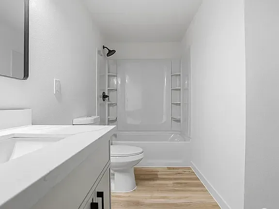 2 bed, 1230 sqft, $3,000 — Photo 4