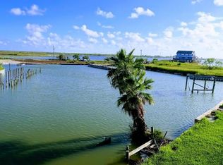 552 Copano Cove Rd, Rockport, TX 78382