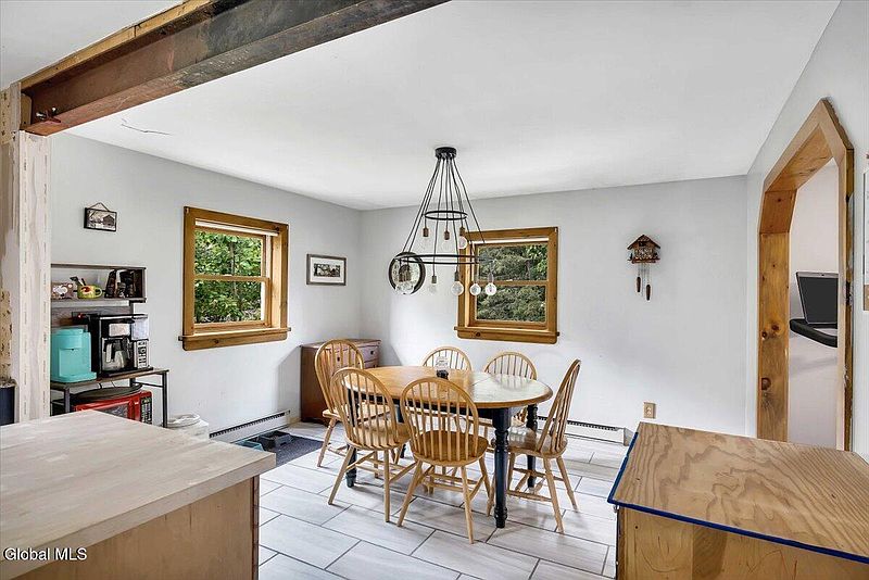 5th image of 278 Quaker Road