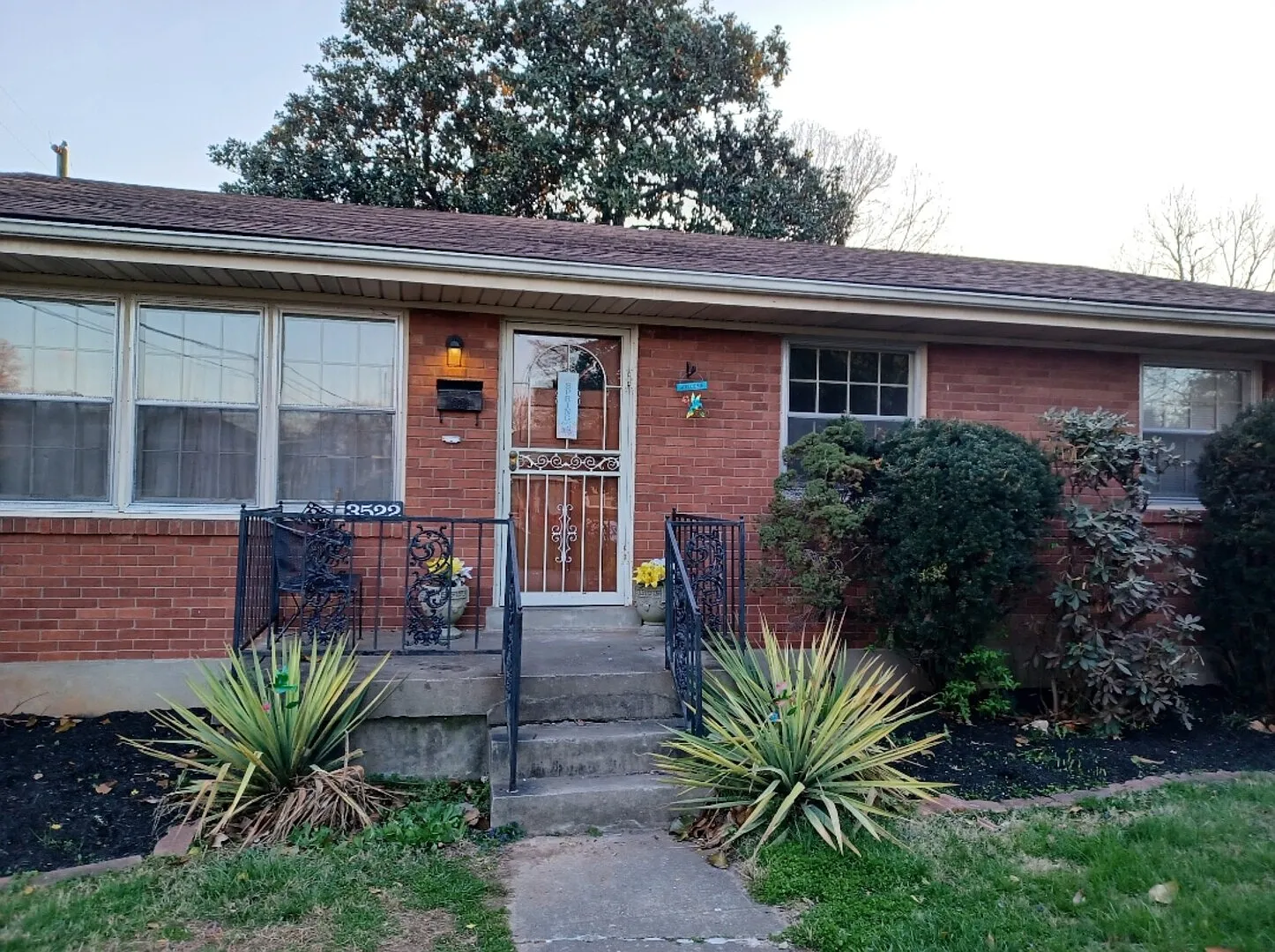 Comfy, Cozy Family Home — Photo 1