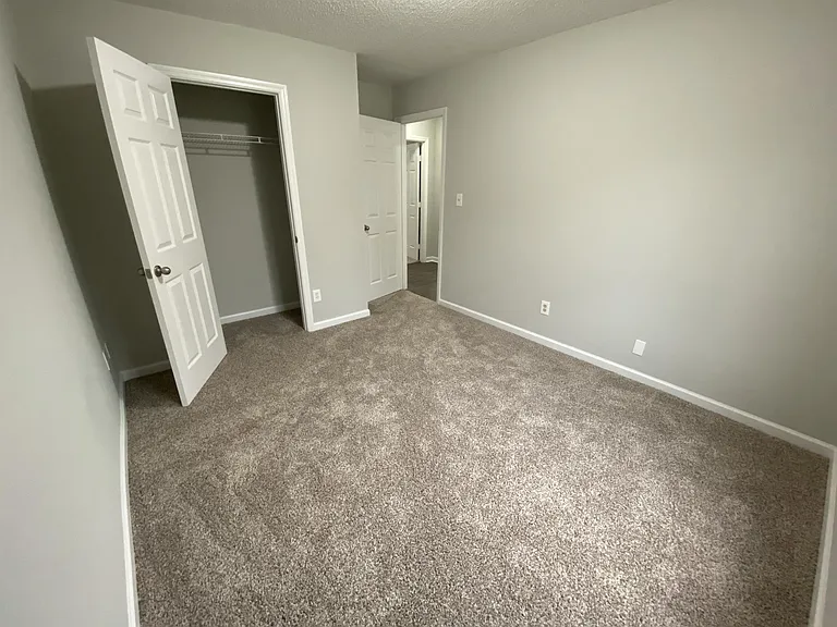 107 Ann Bradley Dr — Photo 6