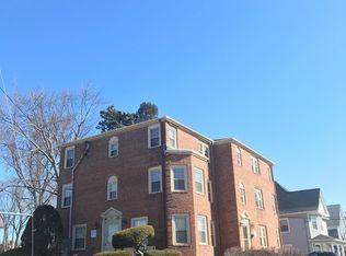 185 Bluff Ave APT 6, Cranston, RI 02905