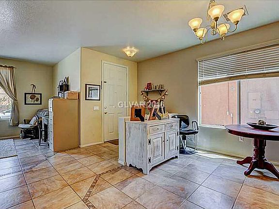 4th image of 1037 White Glacier Ave