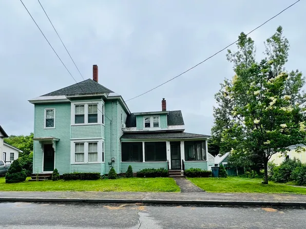 32 High Street, Dixfield, ME 04224