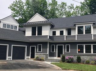 15 Inis Cir, Newton, MA 02465