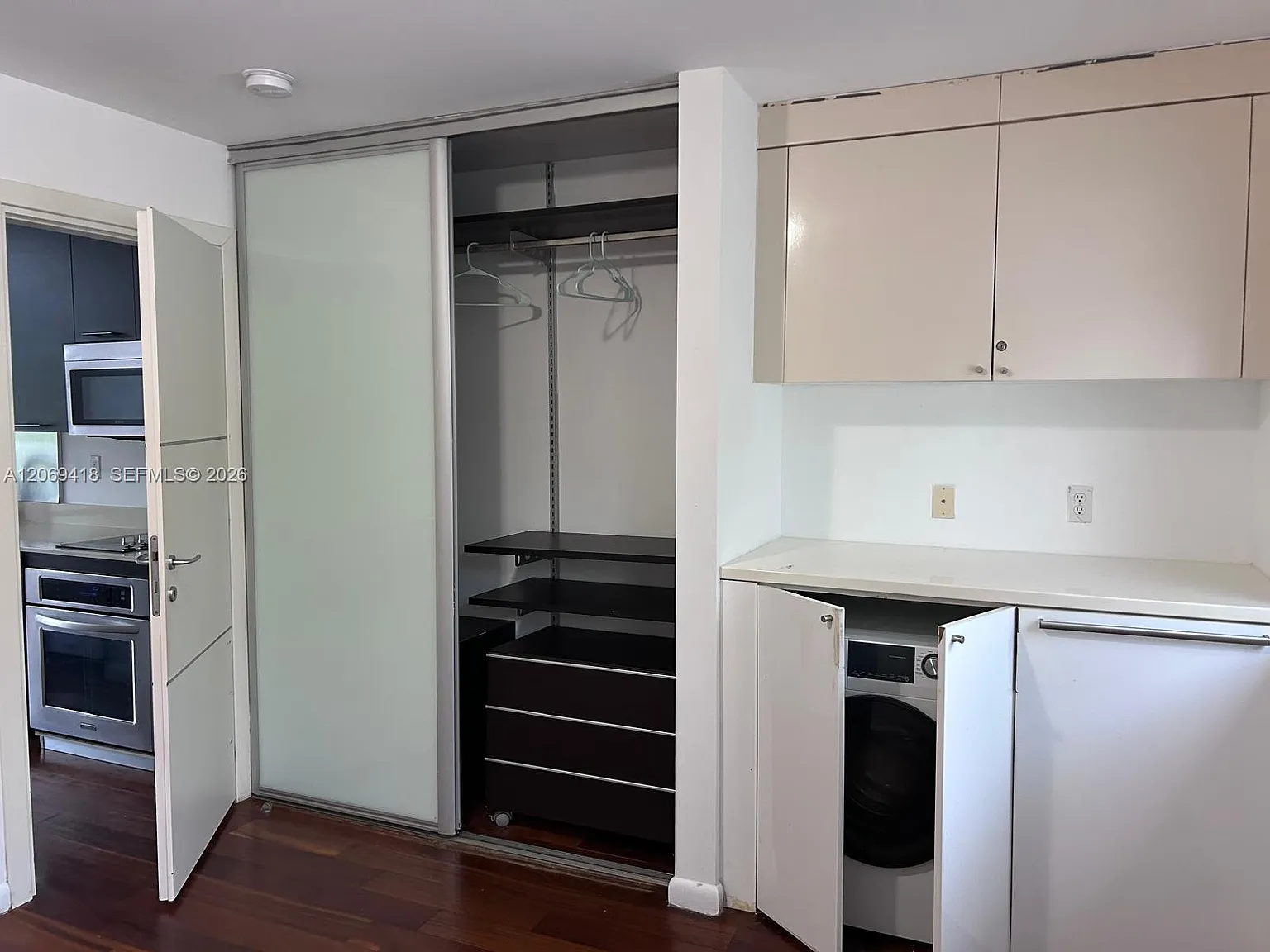 Etruria Condo — Photo 4