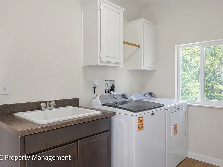 76848 London Rd — Photo 28