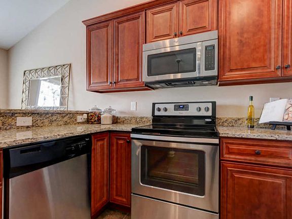 4th image of 5103 Sandy Knoll Way