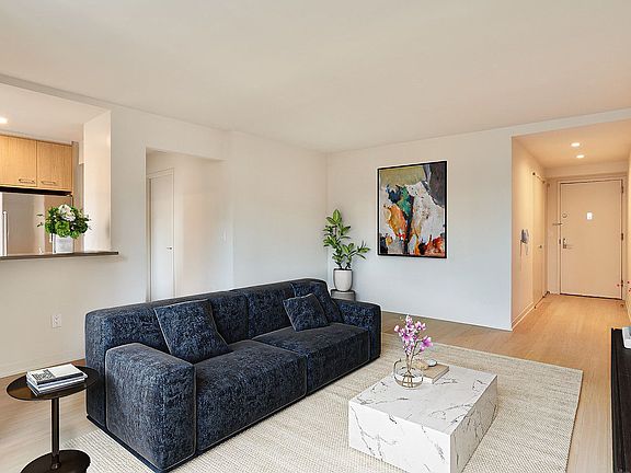 4th image of 1 Columbus Pl APT N6k