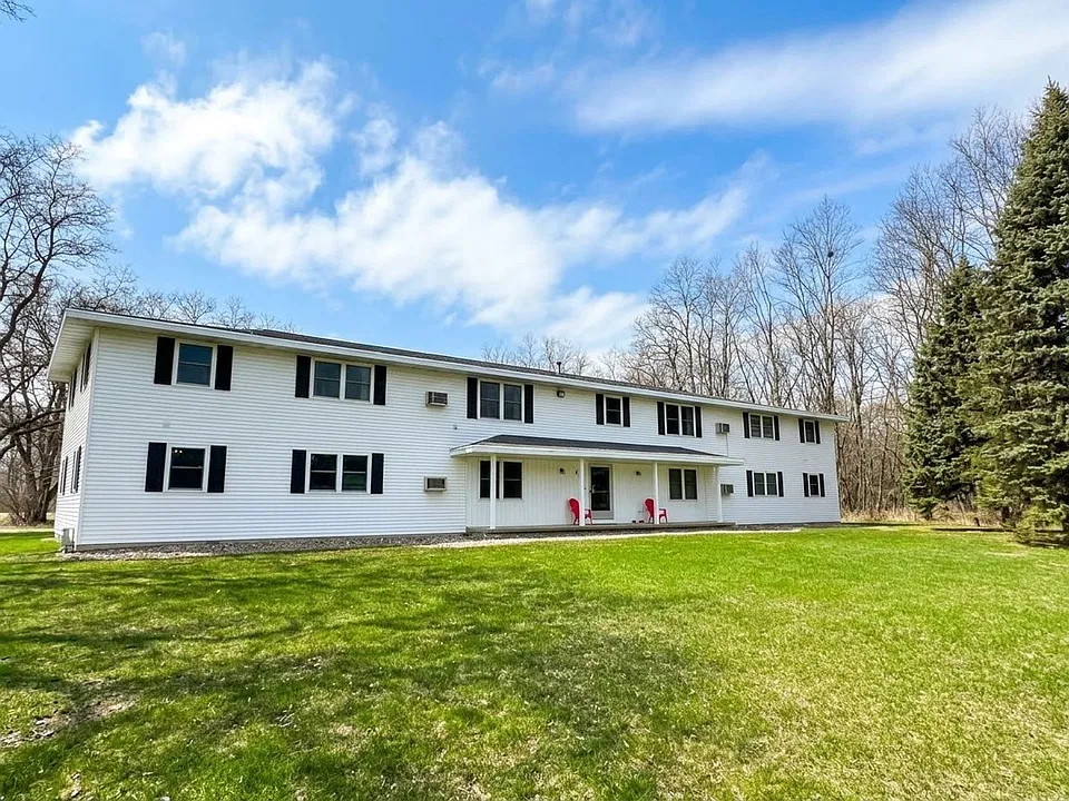 Harrison House Apartments