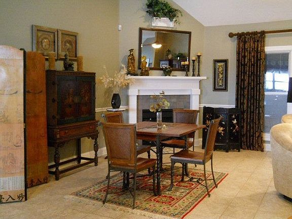 4th image of 2037 W Wellsgate Dr