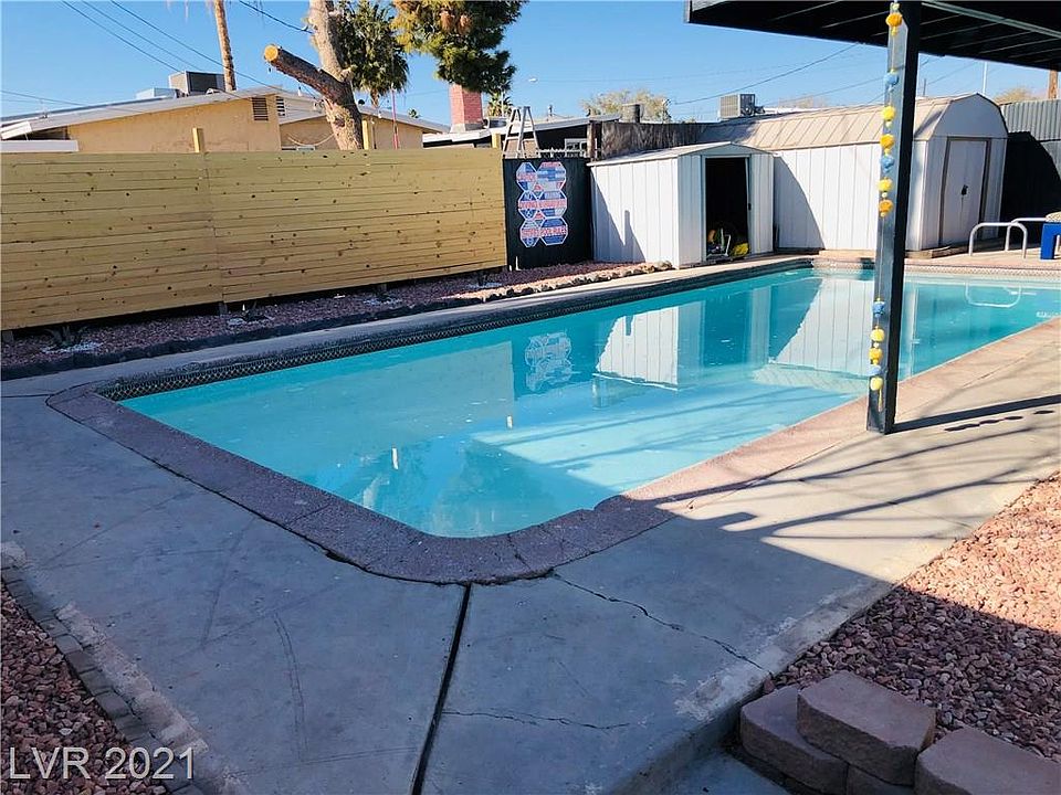 1st image of 2737 Spear St