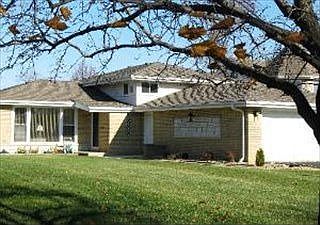 1st image of 9024 W 92nd Pl