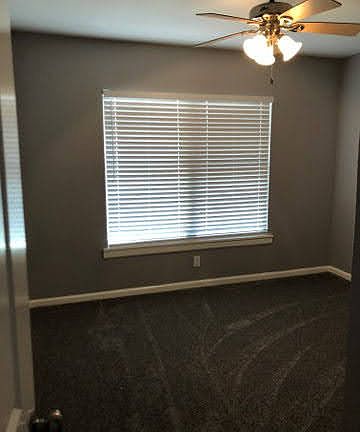 5th image of 410 Shannon Lee St