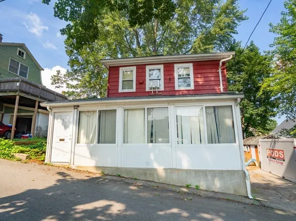 1 Gales Ct, Amesbury, MA 01913