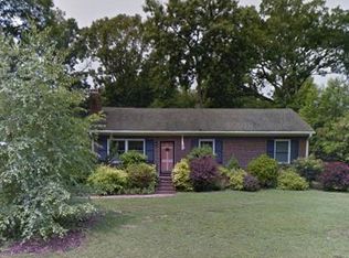 2832 Bon Oaks Ln, North Chesterfield, VA 23235