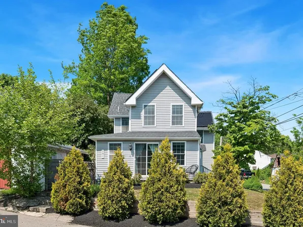 101 Emerald St, Media, PA 19063