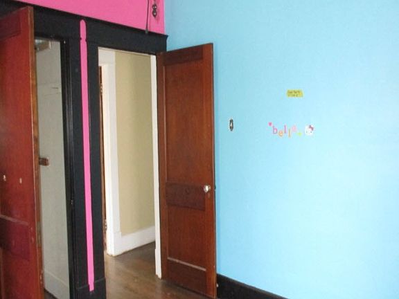3rd image of 319 Roberta Ave