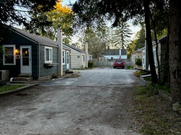 77-83 Longfellow Dr