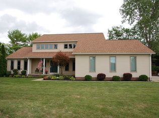 1068 E Slate Ridge Dr, Canal Winchester, OH 43110