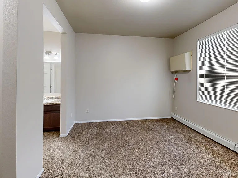 Burlington Apartments — Photo 36