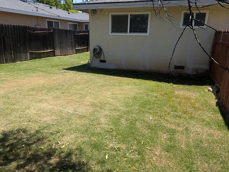 10143 De Soto Way — Photo 12