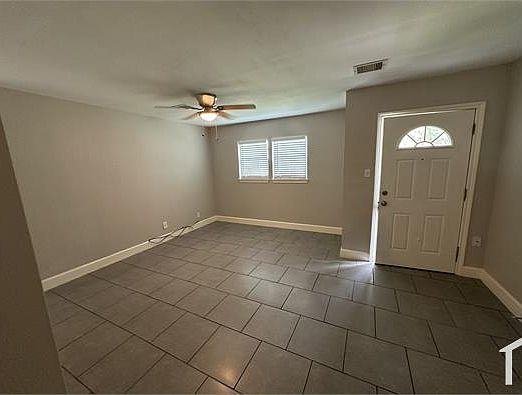 4th image of 9329 Chesterfield Dr