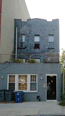 Rented by Realty Advisors Group | media 33