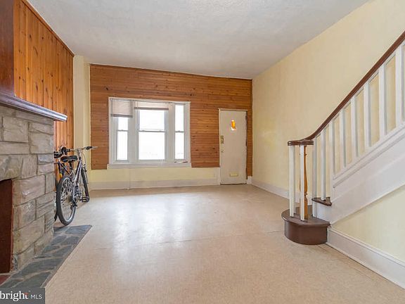 3rd image of 2031 E Tioga St