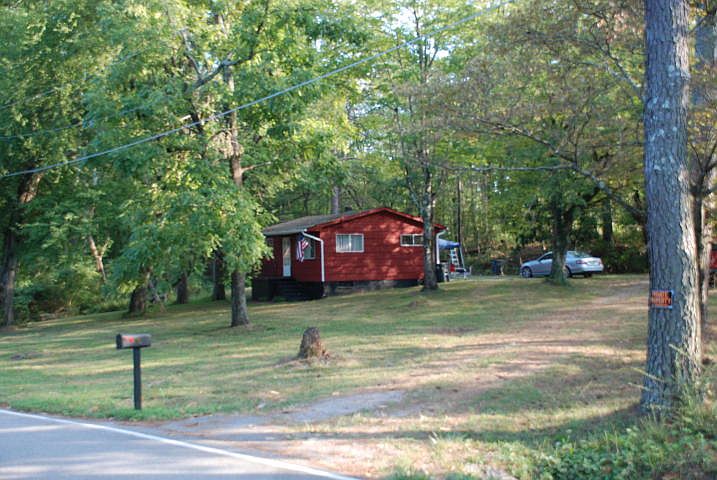 2nd image of 701 Lakewood Rd