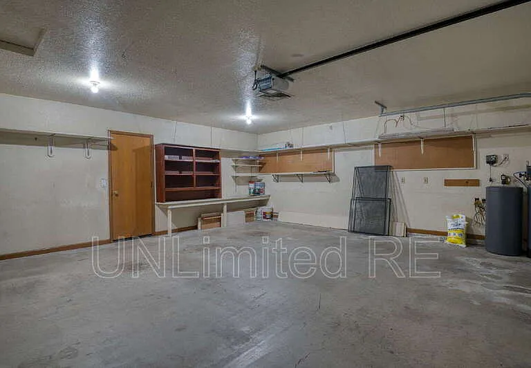 2512 Cisco Dr S — Photo 43