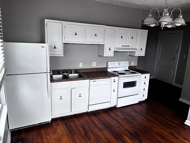 1007 7th Ave #11 — Photo 3