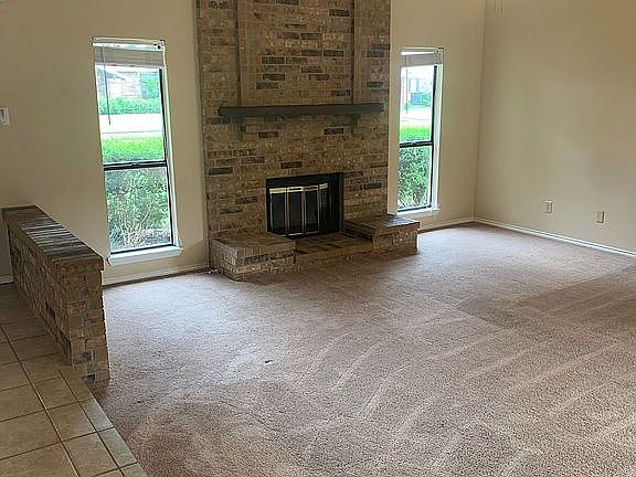 4th image of 2825 London Ln