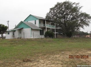 600 County Road 6723, Natalia, TX 78059