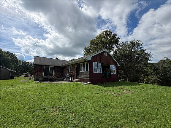 5th image of 379 Watrus Rd