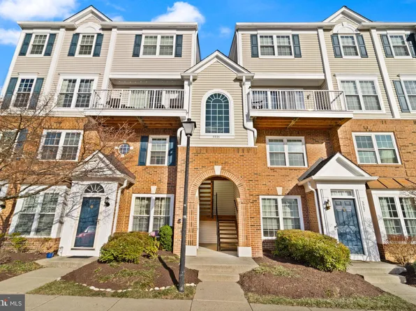 5935 Terrapin Pl Unit 302, Alexandria, VA 22310