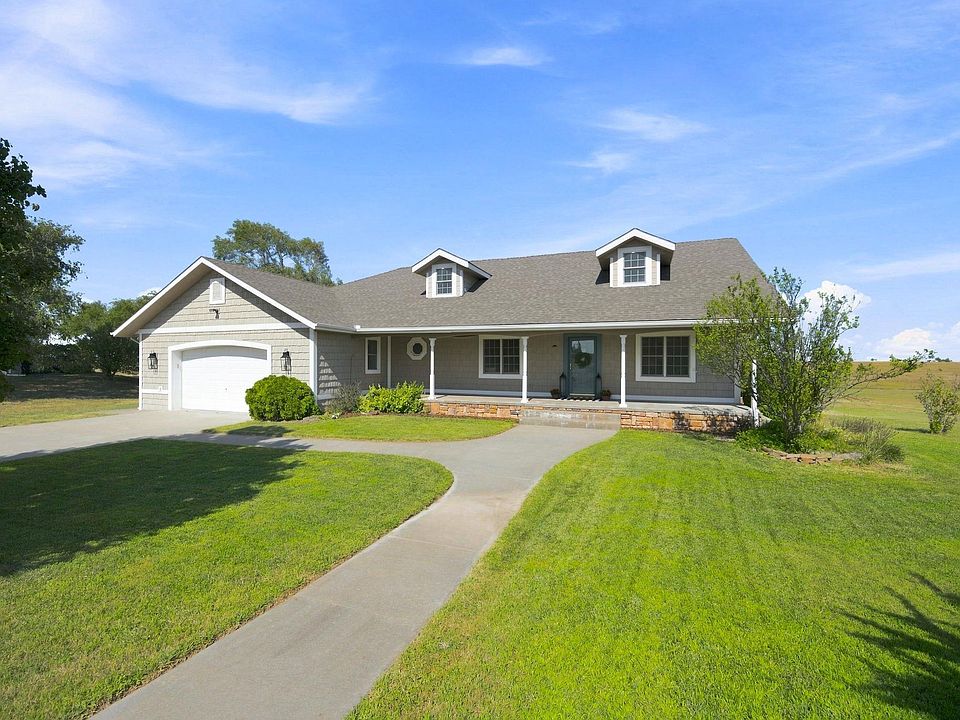 1st image of 10422 SW 10th Ave