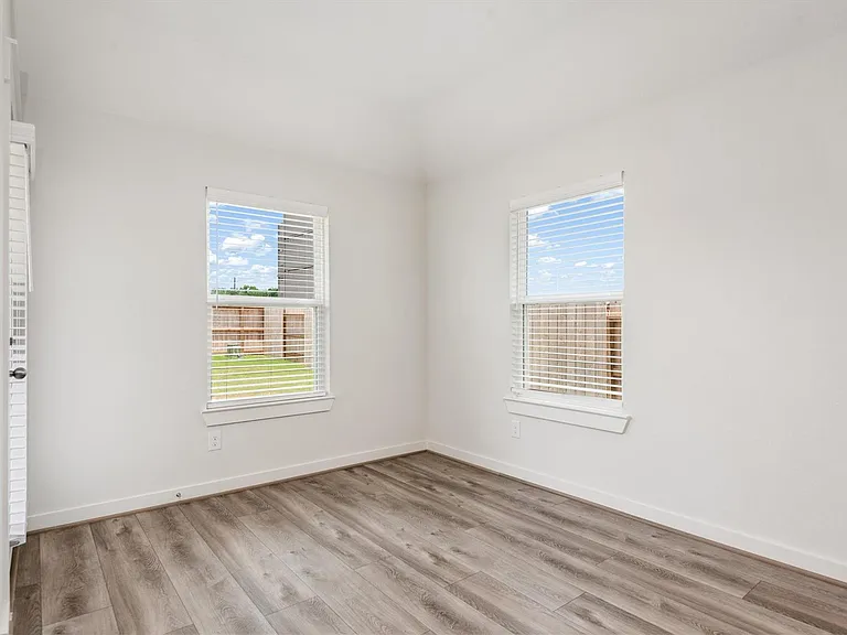 3111 W Frontier Ln — Photo 14